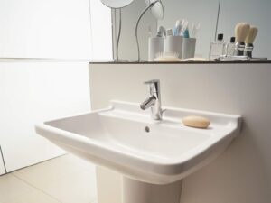 Starck 3 Washabsin with semi pedestal